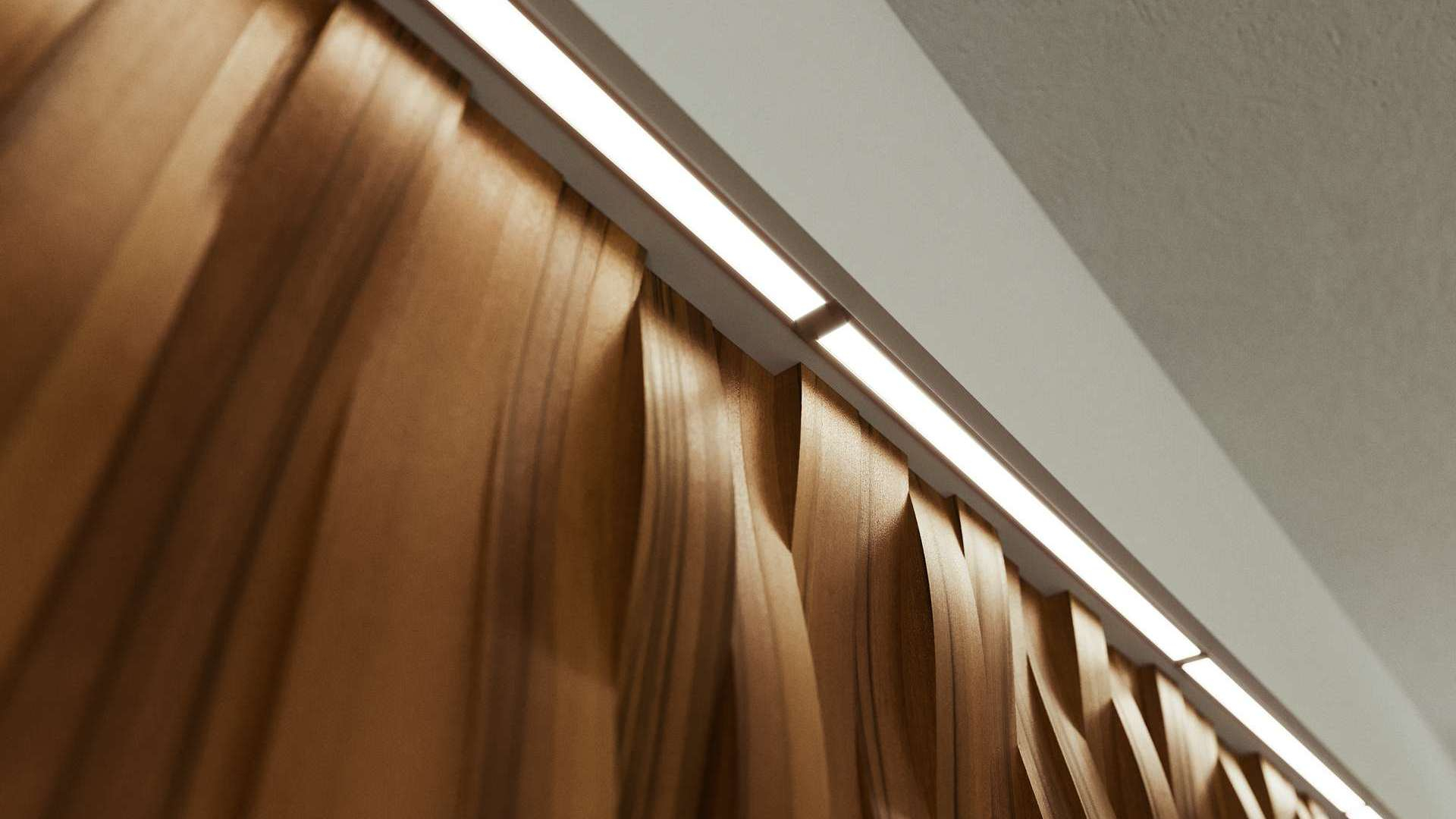 Lumines Profil Typ inDileda Schwarz, lackiert, 1 m